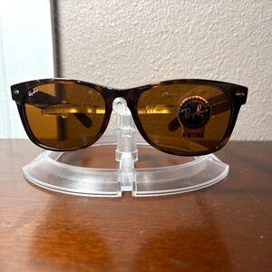 Ray-Ban New Wayfarer Classic sunglasses (RB2132 710 55-18)